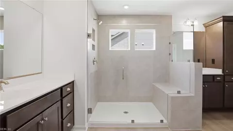 Bath - 12169 Ava Ln, Windsor, VA 23487 photo 4 of 5