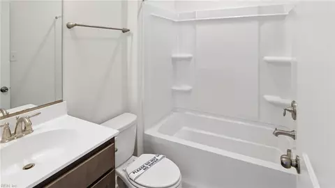 Bath - 12169 Ava Ln, Windsor, VA 23487 photo 1 of 5