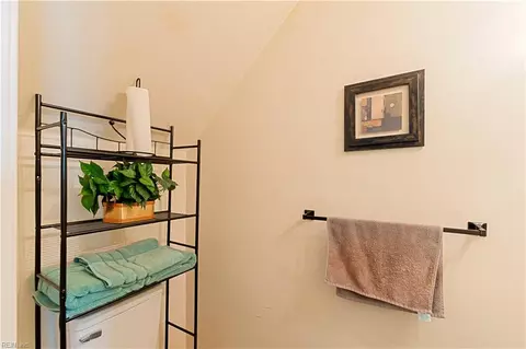 Bath - 969 Avenue E, Norfolk, VA 23513 photo 1 of 3