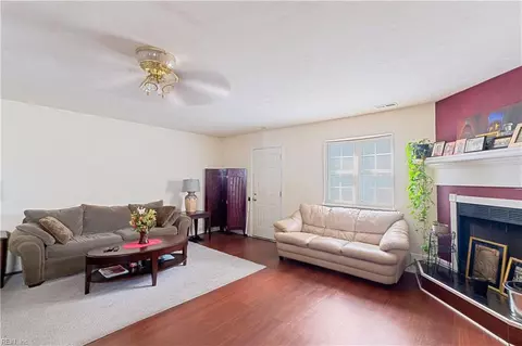 Living - 969 Avenue E, Norfolk, VA 23513 photo 4 of 4