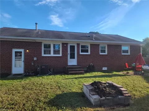 Exterior - 311 Hercules Dr, Hampton, VA 23669 photo 4 of 4