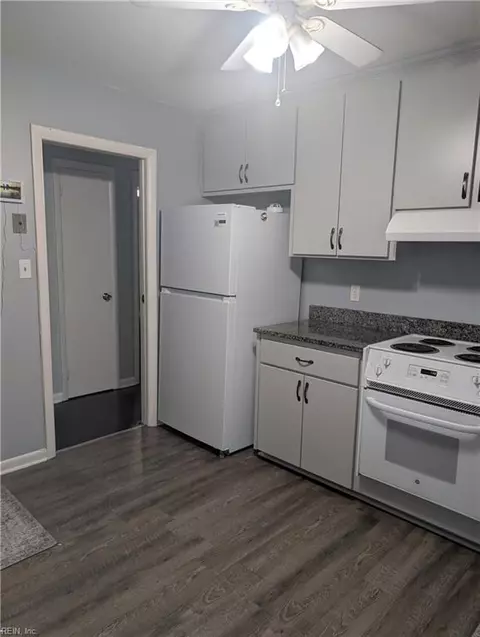 Kitchen - 311 Hercules Dr, Hampton, VA 23669 photo 2 of 2