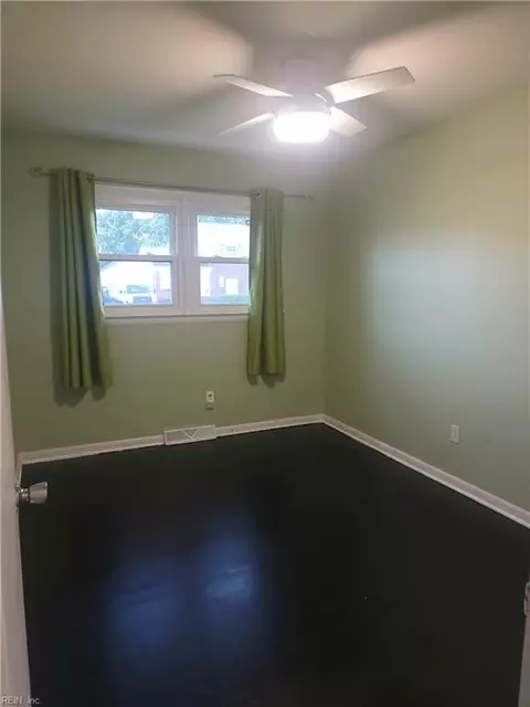 Bedroom - 311 Hercules Dr, Hampton, VA 23669 photo 4 of 7
