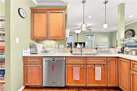 Kitchen - 214 S 2nd St #C, Hampton, VA 23664 photo 5 of 6