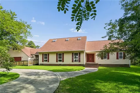 719 Poquoson Ave #B, Poquoson, VA 23662