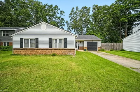 3832 Old Farm Rd, Portsmouth, VA 23703