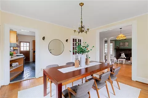 Dining - 268 E 40th St, Norfolk, VA 23504 photo 2 of 2