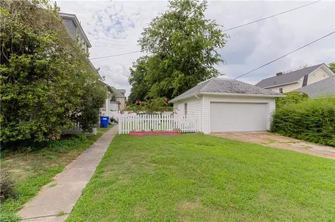 Exterior - 268 E 40th St, Norfolk, VA 23504 photo 7 of 9