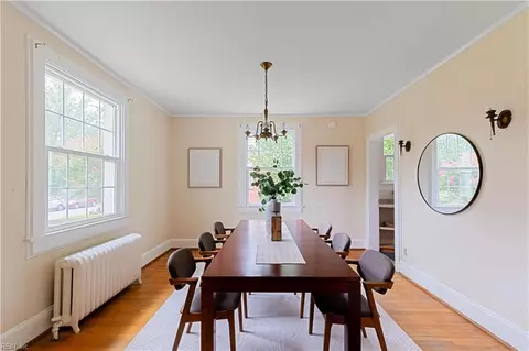 Dining - 268 E 40th St, Norfolk, VA 23504 photo 1 of 2