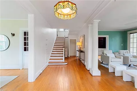 Entry Way - 268 E 40th St, Norfolk, VA 23504 photo 1 of 5