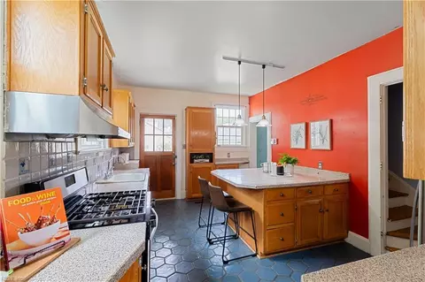 Kitchen - 268 E 40th St, Norfolk, VA 23504 photo 1 of 4