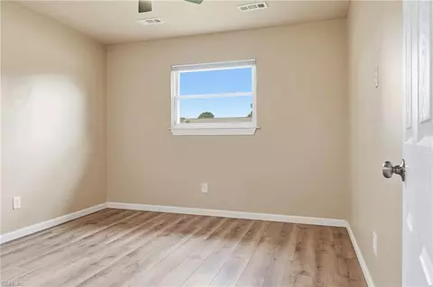 Bedroom - 803 New Bern Ave, Hampton, VA 23669 photo 4 of 6