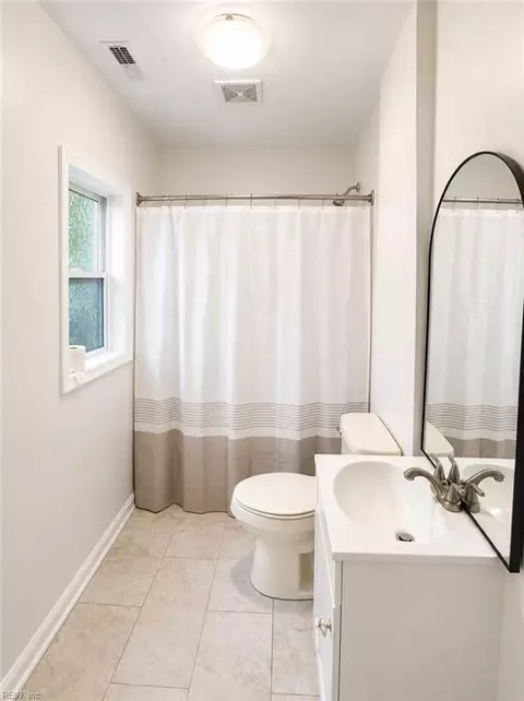 Bath - 859 Alma Dr, Norfolk, VA 23518 photo 1 of 1
