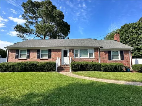 3741 Linnet Ln, Portsmouth, VA 23703