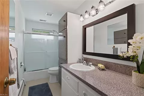 Bath - 6123 Edison Ave, Norfolk, VA 23502 photo 1 of 2