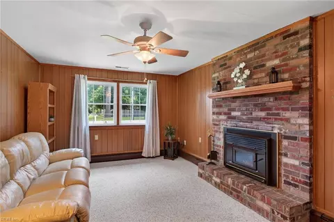 Living - 6123 Edison Ave, Norfolk, VA 23502 photo 5 of 7