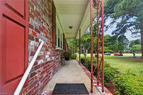 Exterior - 6123 Edison Ave, Norfolk, VA 23502 photo 4 of 11