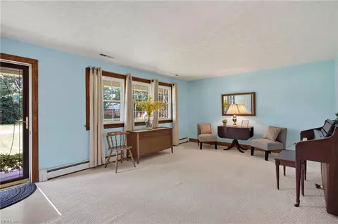 Living - 6123 Edison Ave, Norfolk, VA 23502 photo 3 of 7
