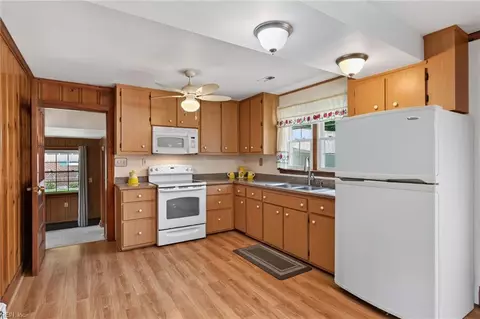 Kitchen - 6123 Edison Ave, Norfolk, VA 23502 photo 2 of 3