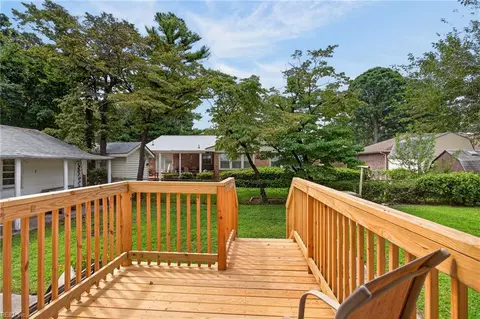 Exterior - 6123 Edison Ave, Norfolk, VA 23502 photo 5 of 11