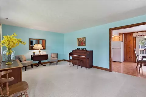 Living - 6123 Edison Ave, Norfolk, VA 23502 photo 2 of 7