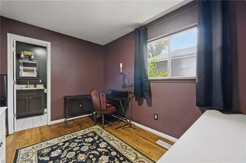 Bedroom - 724 Hemlock Ave, Hampton, VA 23661 photo 1 of 4