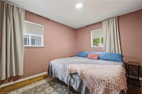 Bedroom - 724 Hemlock Ave, Hampton, VA 23661 photo 2 of 4