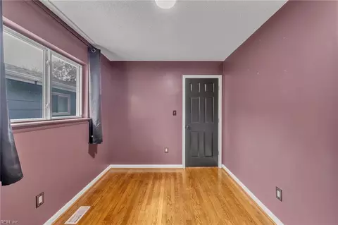 Bedroom - 724 Hemlock Ave, Hampton, VA 23661 photo 16 of 18