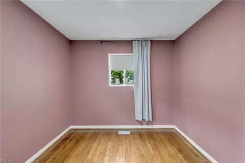 Bedroom - 724 Hemlock Ave, Hampton, VA 23661 photo 7 of 18