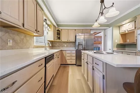 Kitchen - 2149 Partridge Pl, Suffolk, VA 23433 photo 4 of 4