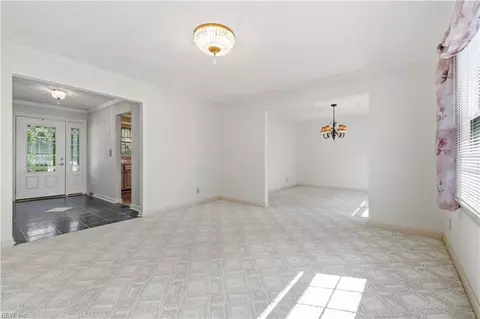 Living - 2149 Partridge Pl, Suffolk, VA 23433 photo 2 of 4