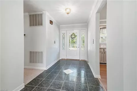 Entry Way - 2149 Partridge Pl, Suffolk, VA 23433 photo 1 of 2
