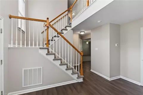 Entry Way - 309 Roberta Dr, Hampton, VA 23666 photo 2 of 4