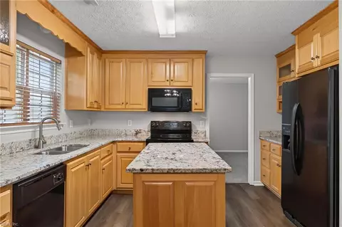 Kitchen - 309 Roberta Dr, Hampton, VA 23666 photo 2 of 6