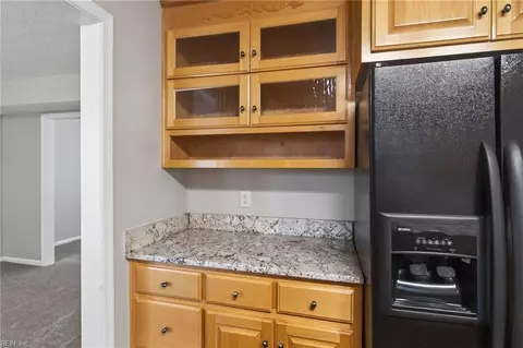 Kitchen - 309 Roberta Dr, Hampton, VA 23666 photo 4 of 6