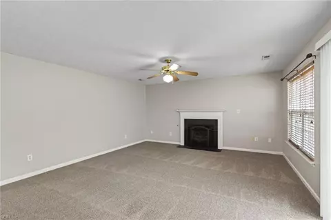 Living - 309 Roberta Dr, Hampton, VA 23666 photo 7 of 8