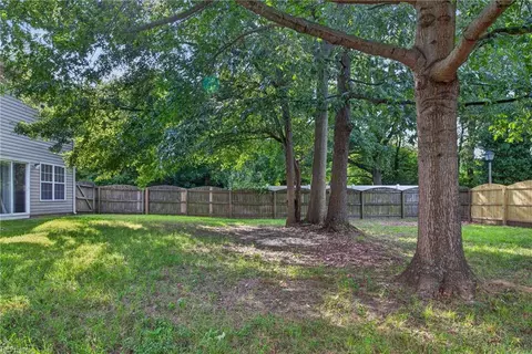 Exterior - 309 Roberta Dr, Hampton, VA 23666 photo 6 of 6