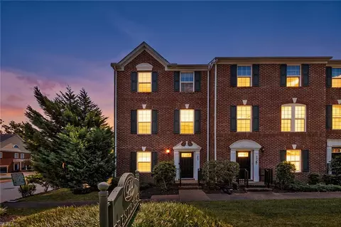 315 W Constance Rd #200, Suffolk, VA 23434