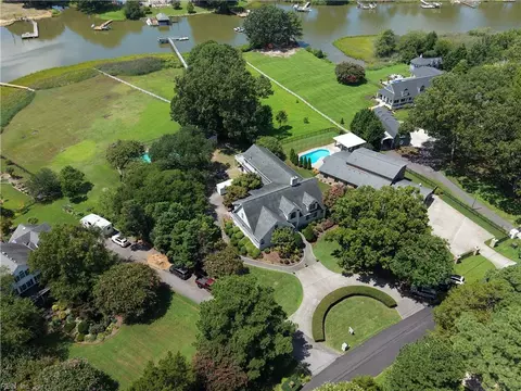 507 Cedar Ln, Virginia Beach, VA 23452