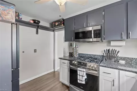 Kitchen - 1814 Canterbury Rd, Hampton, VA 23666 photo 2 of 4
