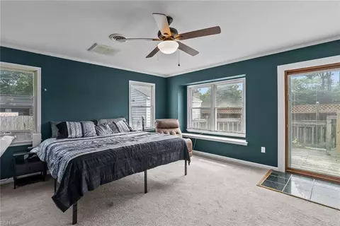 Bedroom - 1814 Canterbury Rd, Hampton, VA 23666 photo 10 of 11