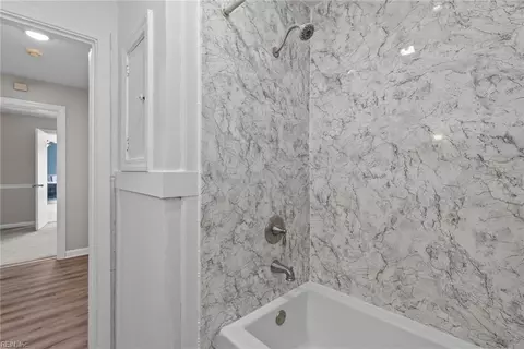Bath - 1814 Canterbury Rd, Hampton, VA 23666 photo 2 of 4