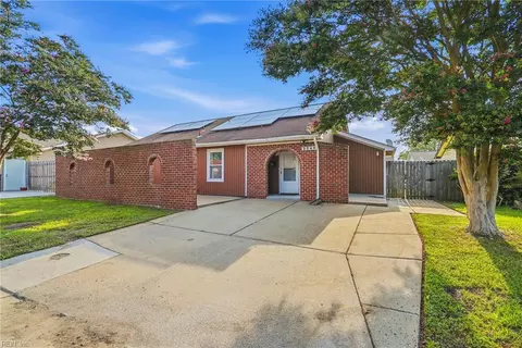 3549 Daffodil Cres, Virginia Beach, VA 23453