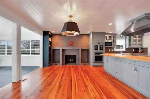 Kitchen - 14 Eagle Point Rd, Hampton, VA 23669 photo 8 of 8