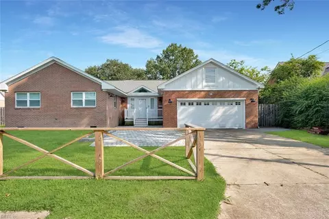 Exterior - 14 Eagle Point Rd, Hampton, VA 23669 photo 7 of 7