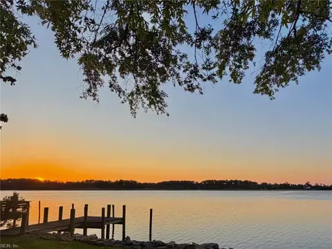 View/Area - 14 Eagle Point Rd, Hampton, VA 23669 photo 2 of 5