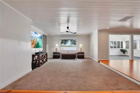 Living - 14 Eagle Point Rd, Hampton, VA 23669 photo 1 of 2
