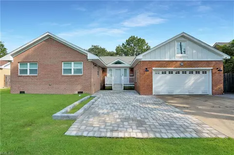 Exterior - 14 Eagle Point Rd, Hampton, VA 23669 photo 6 of 7