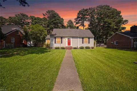 221 Cypress Rd, Portsmouth, VA 23701