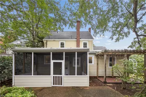 Exterior - 2401 Chesapeake Ave, Hampton, VA 23661 photo 5 of 7